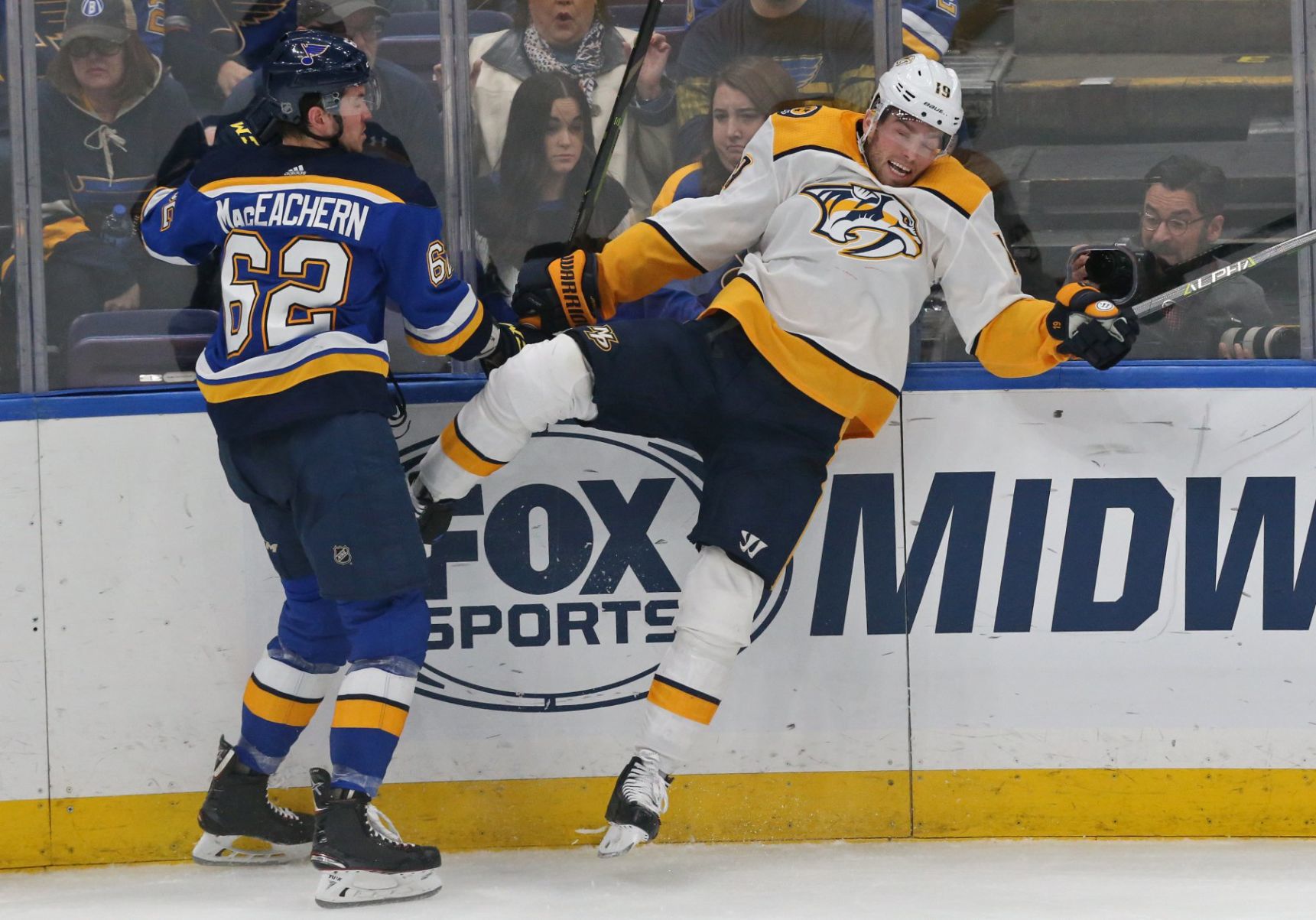 The Blues and Predators fight it out at Enterprise Center
